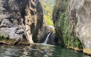 Çona Kanyonu Şelalesi